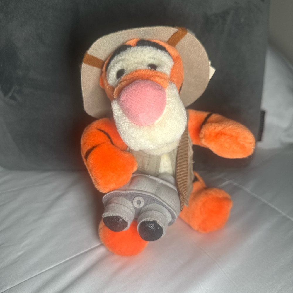 Tigger Safari in Jungle Gear 7.5" tall Disney Plush Walt Disney World Edition